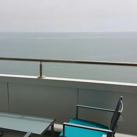 דירה Beach Front Flat